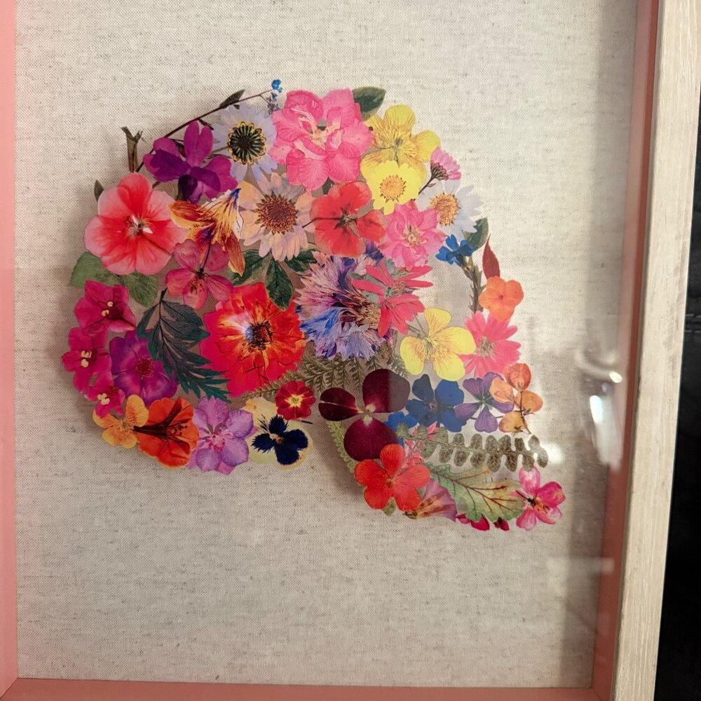 Pressed Flower Skull Artwork In Wooden Frame - Picture 2 of 5